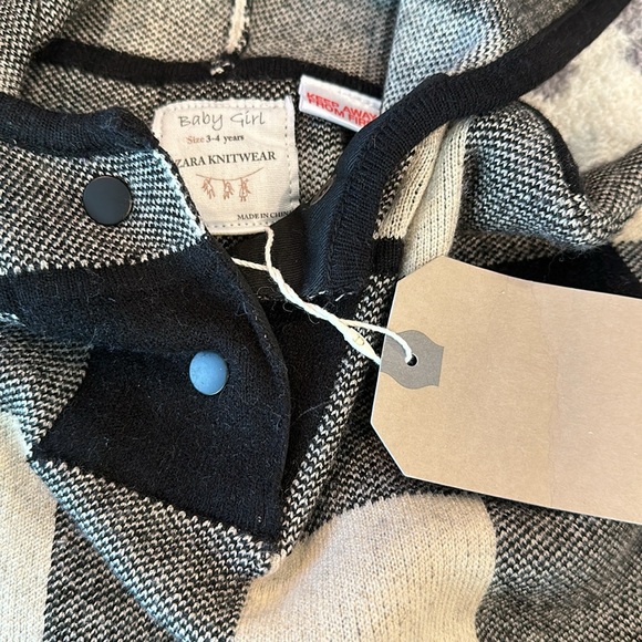 Zara Black White Buffalo Check Poncho - Picture 3 of 4